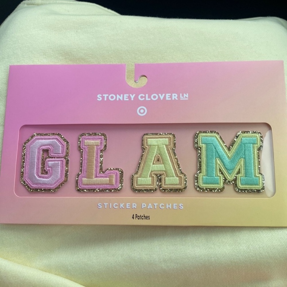 Glam stony clover